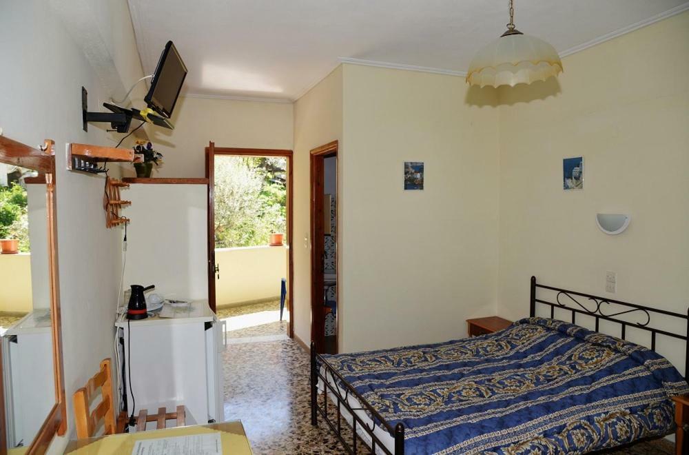 Kotsifas Rooms Tirós Exterior foto